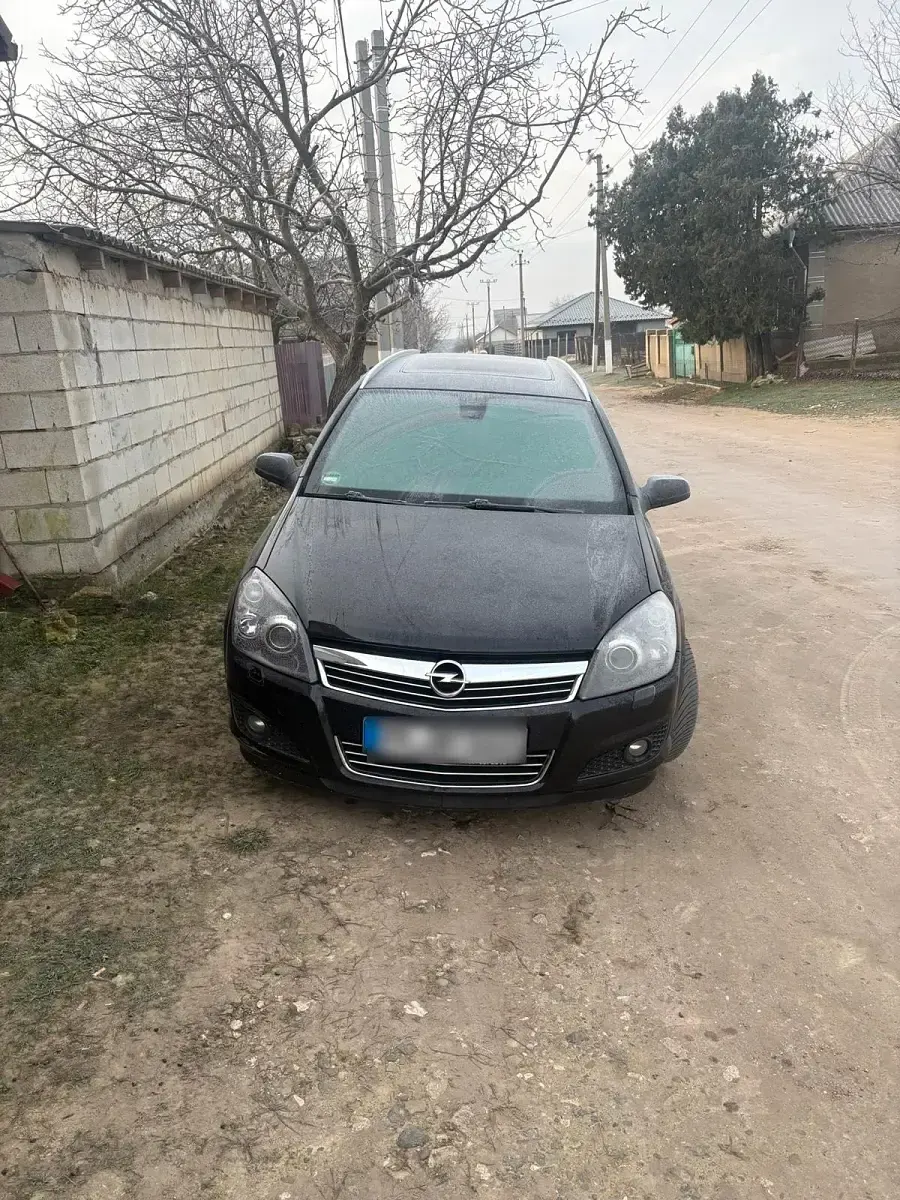 Gebraucht Opel Astra 150 PS (110 kW) 2008 Schwarz Kombi