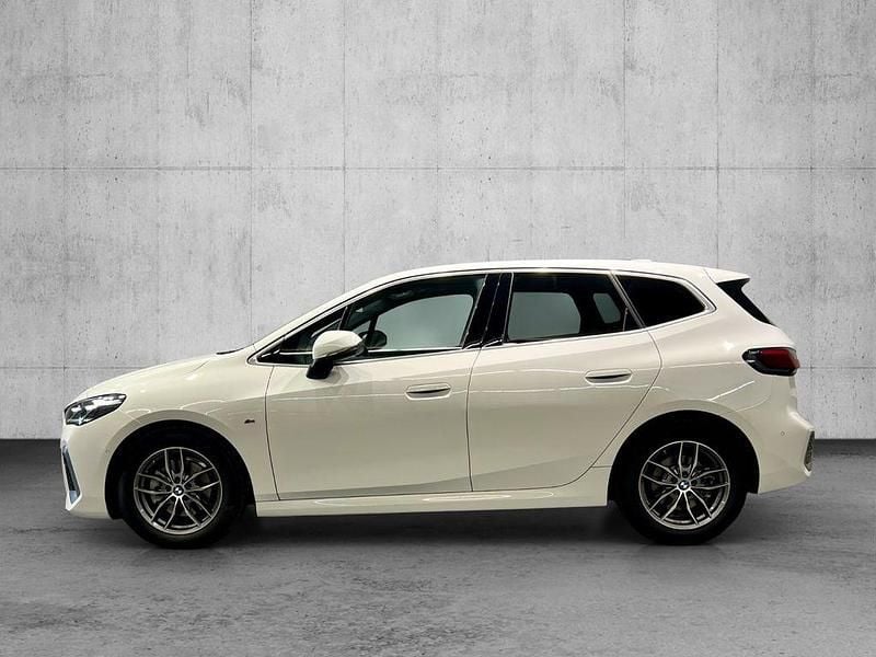 Gebraucht BMW 220 M Sport 170 PS (125 kW) 2023 Weiß Limousine