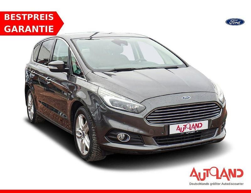 Gebraucht Ford S-MAX Titanium 240 PS (176 kW) 2017 Grau Van / Kleinbus