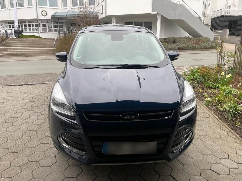 Gebraucht Ford Kuga 125 PS (91 kW) 2016 Blau SUV