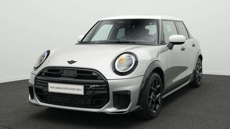 Grau Gebraucht 2024 Mini John Cooper Works Kleinwagen | 30.182 € (Etwas zu teuer) - Bild 1/4