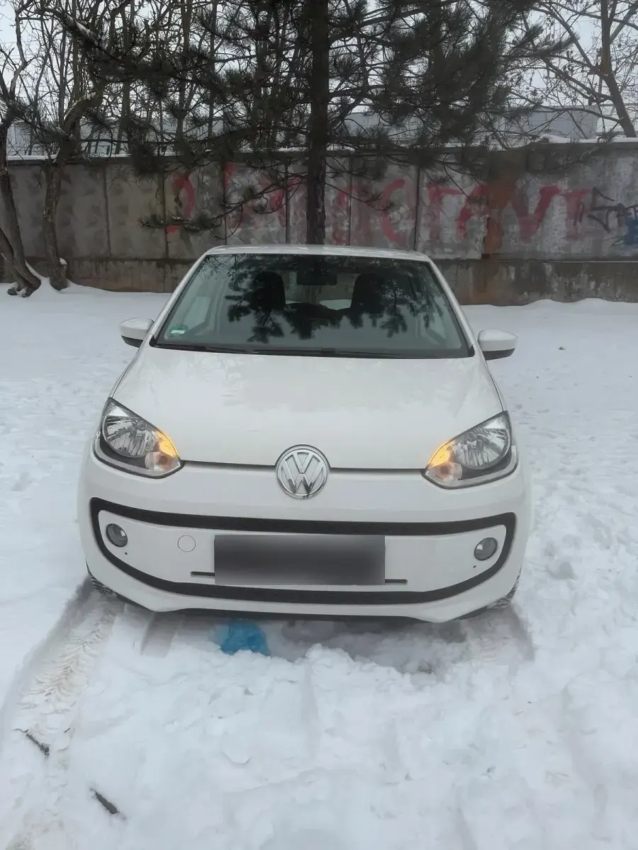 Używany VW up! 60 KM (44 kW) 2015 Biały Hatchback