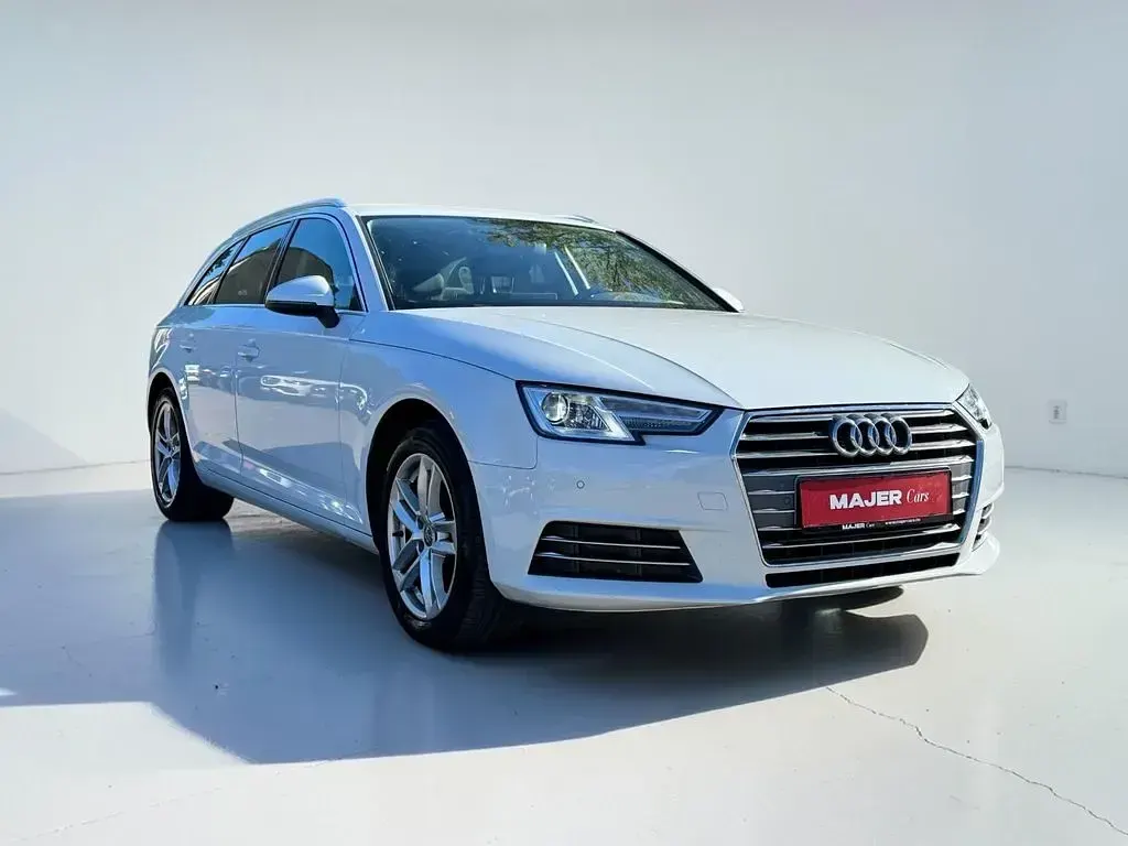 Second-hand Audi A4 S-Line 150 CP (110 kW) 2018 Alb Break