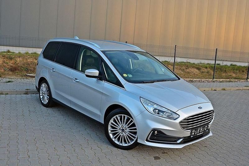 Gebraucht Ford Galaxy 150 PS (110 kW) 2019 Silber Van / Kleinbus