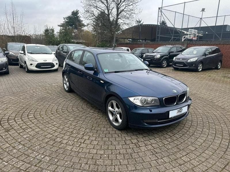 Gebraucht BMW 116 116 PS (85 kW) 2011 Blau Kleinwagen