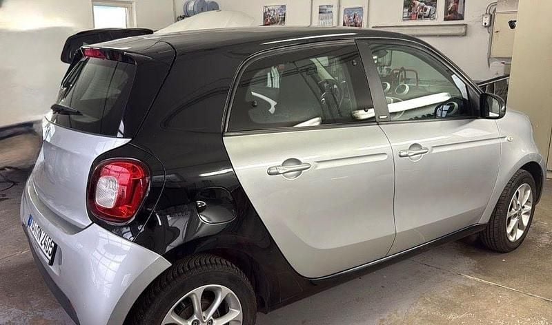 Usado Smart ForFour 71 HP (52 kW) 2015 Prateado Citadino