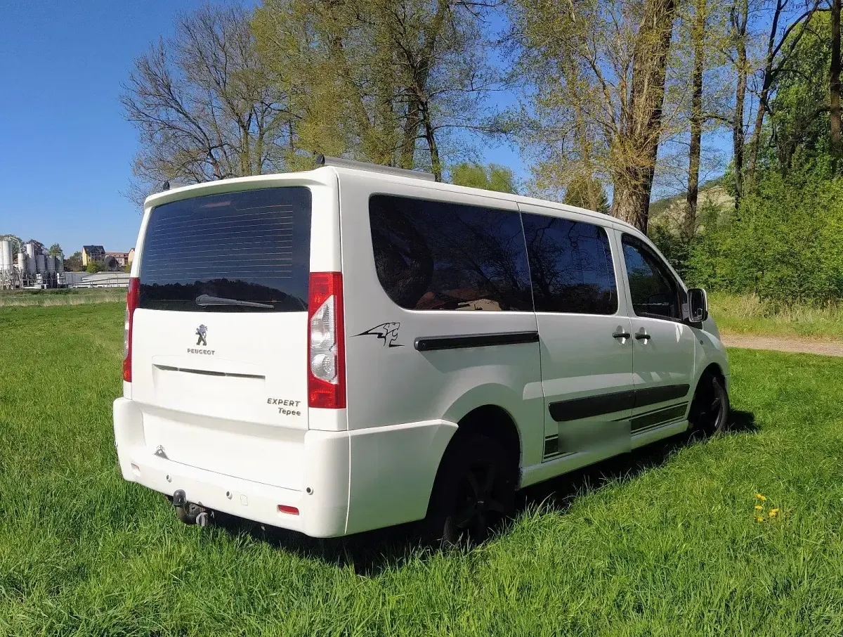 Gebraucht Peugeot TePee 163 PS (119 kW) 2014 Weiß Van / Kleinbus