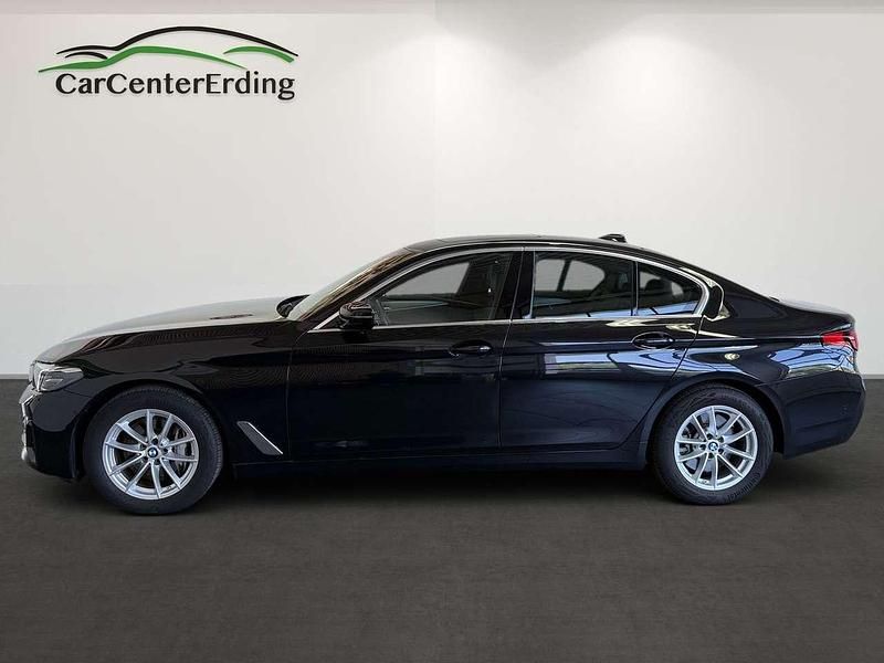 Gebraucht BMW 540 333 PS (244 kW) 2021 Black sapphire metallic Limousine