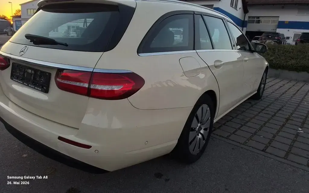Gebraucht Mercedes E200 160 PS (117 kW) 2020 Beige Kombi