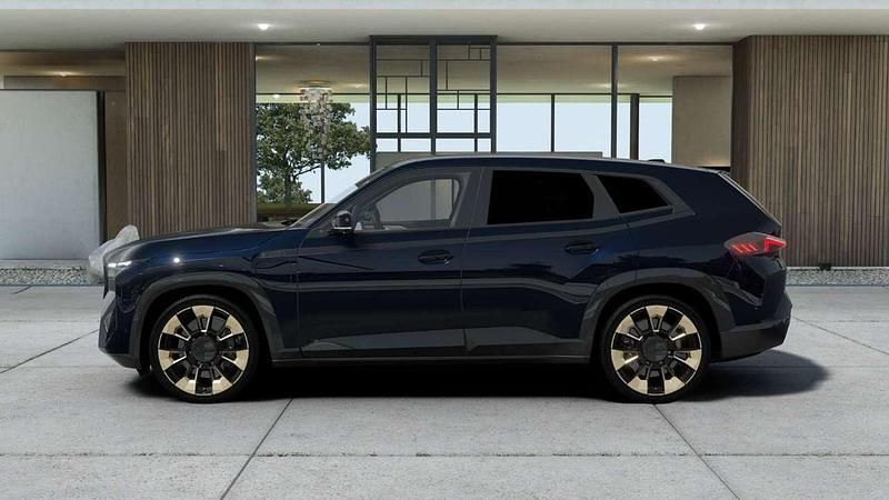 Neu BMW XM Performance 476 PS (350 kW) 2026 M carbonschwarz metallic SUV