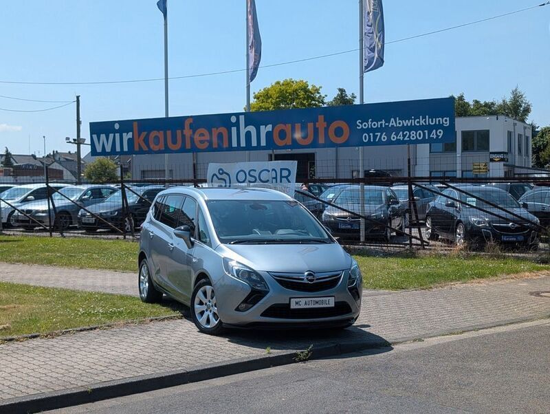 Silber Gebraucht 2012 Opel Zafira Tourer Innovation Van / Kleinbus | 4.499 € (Superpreis) - Bild 1/4