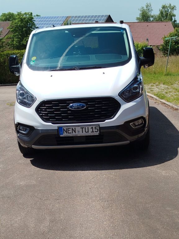Weiß Gebraucht 2023 Ford Tourneo Custom Active Van / Kleinbus | 39.500 € (Superpreis) - Bild 1/4