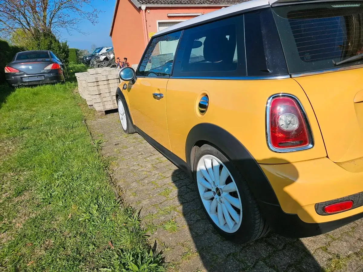 Second-hand Mini Cooper S 178 CP (130 kW) 2008 Galben Hatchback