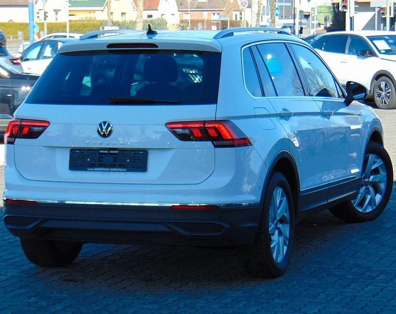 Gebraucht VW Tiguan Move 150 PS (110 kW) 2023 Weiß SUV