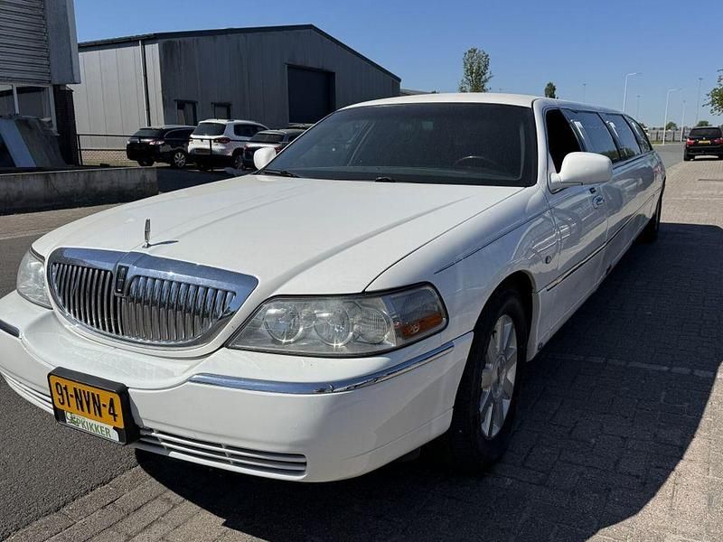 Gebraucht Lincoln Town Car 242 PS (177 kW) 2003 Weiß Limousine