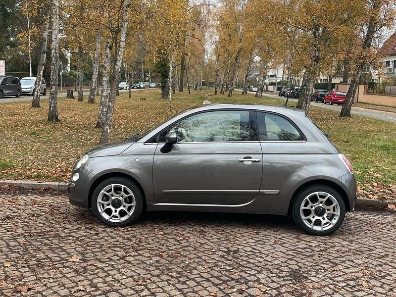 Grau Gebraucht 2015 Fiat 500 Lounge Kleinwagen | 6.990 € (Guter Preis) - Bild 1/4