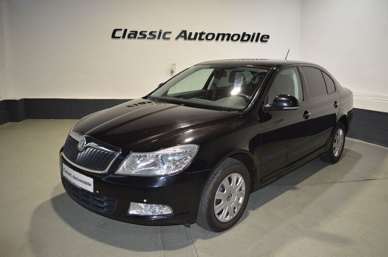 Schwarz Gebraucht 2011 Skoda Octavia Ambiente Limousine | 6.700 € (Guter Preis) - Bild 1/4