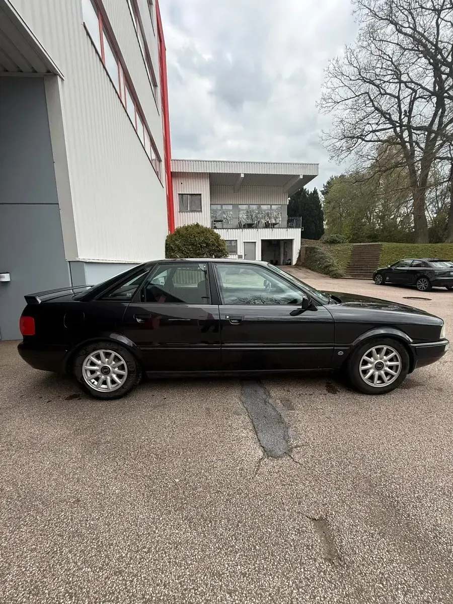 Gebraucht Audi 80 90 PS (66 kW) 1991 Schwarz Limousine