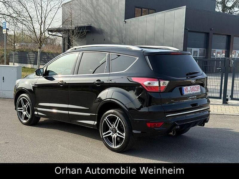 Gebraucht Ford Kuga Vignale 179 PS (131 kW) 2019 Schwarz SUV