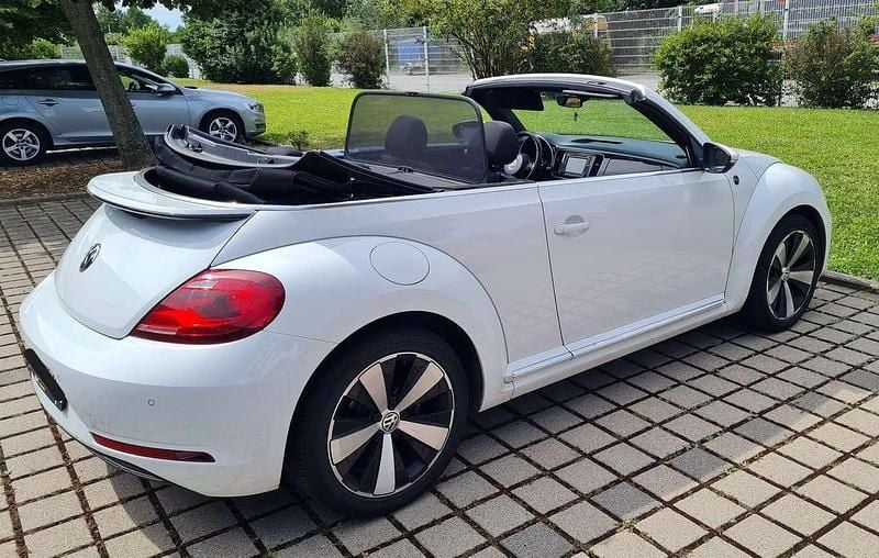 Weiß Gebraucht 2017 VW Beetle Sound Cabrio | 14.990 € (Guter Preis) - Bild 1/4