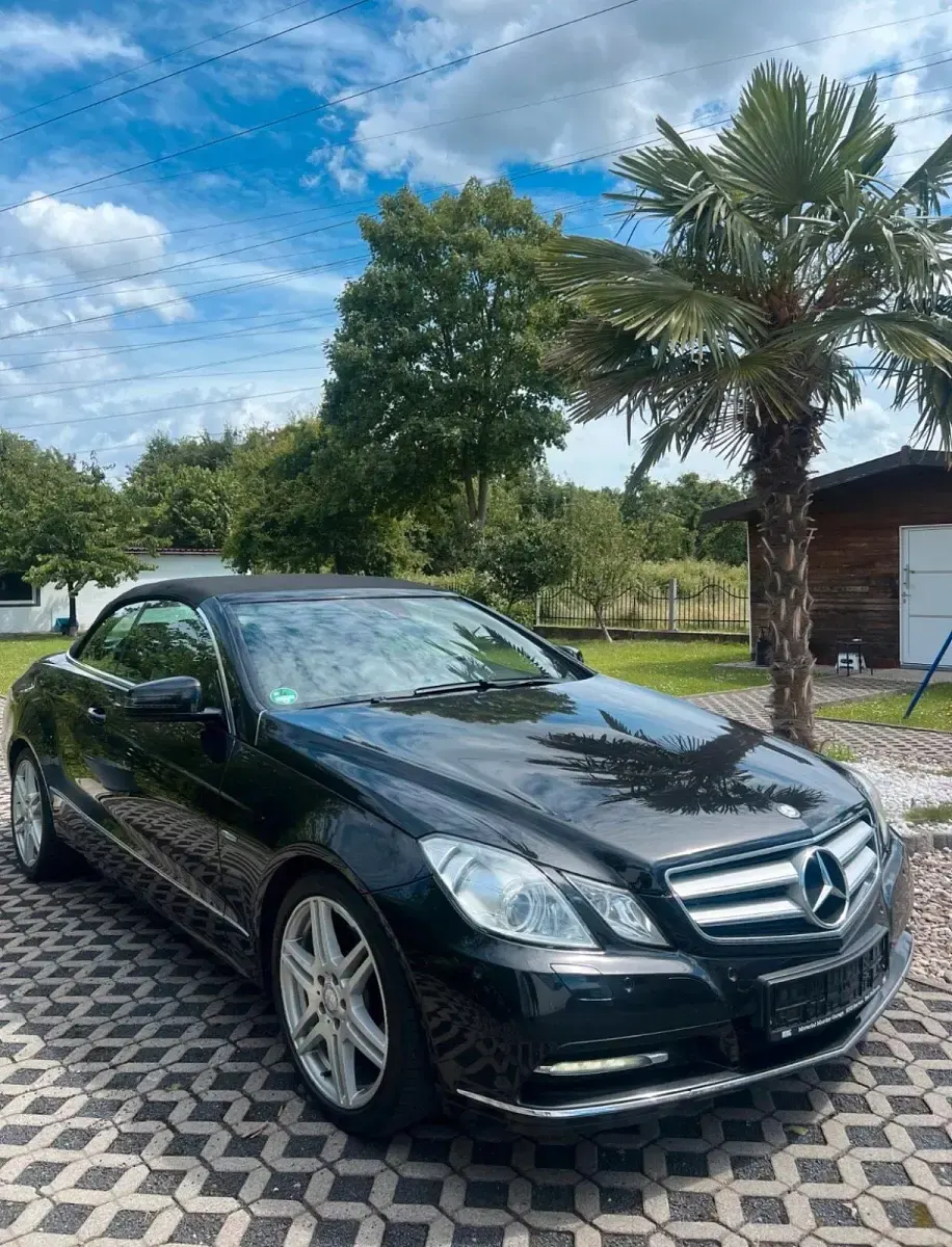 Gebraucht Mercedes E250 AMG 204 PS (150 kW) 2011 Schwarz Cabrio