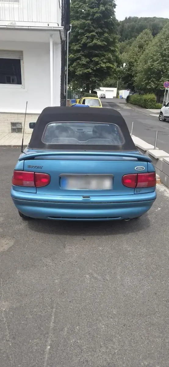 Gebraucht Ford Escort Cabriolet 105 PS (77 kW) 1993 Cabrio