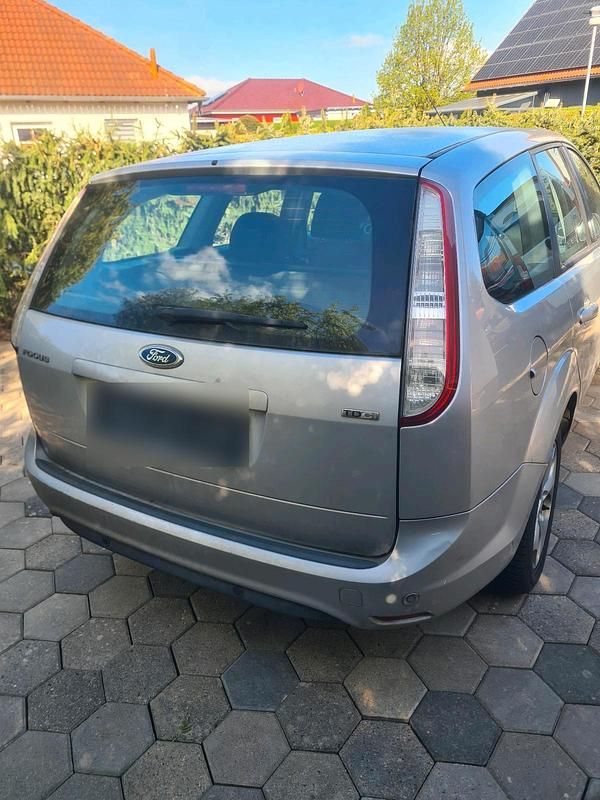 Brugt Ford Focus 136 HK (100 kW) 2009 Sølv Stationcar