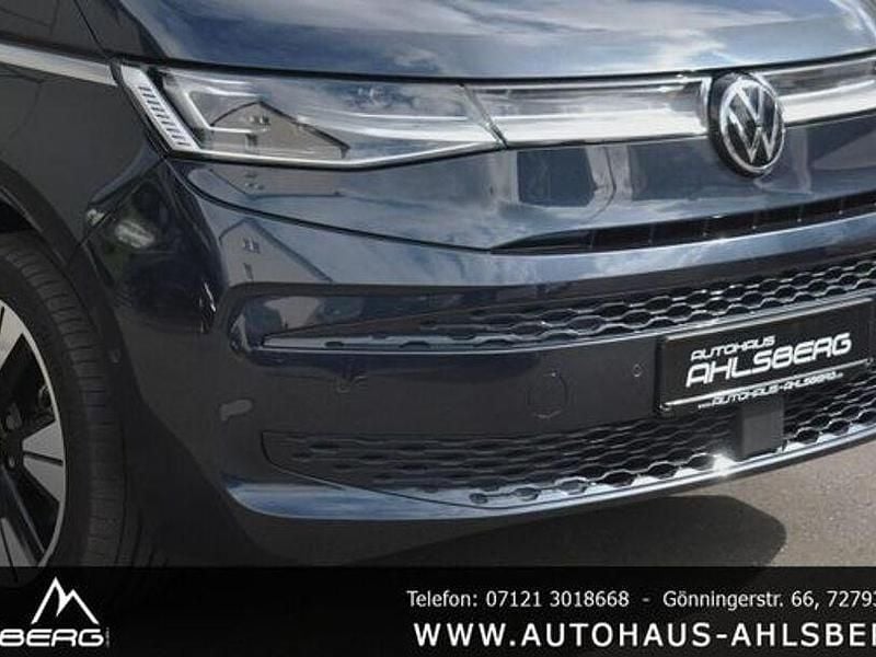 Second-hand VW Multivan Edition 150 CP (110 kW) 2023 Albastru Monovolum