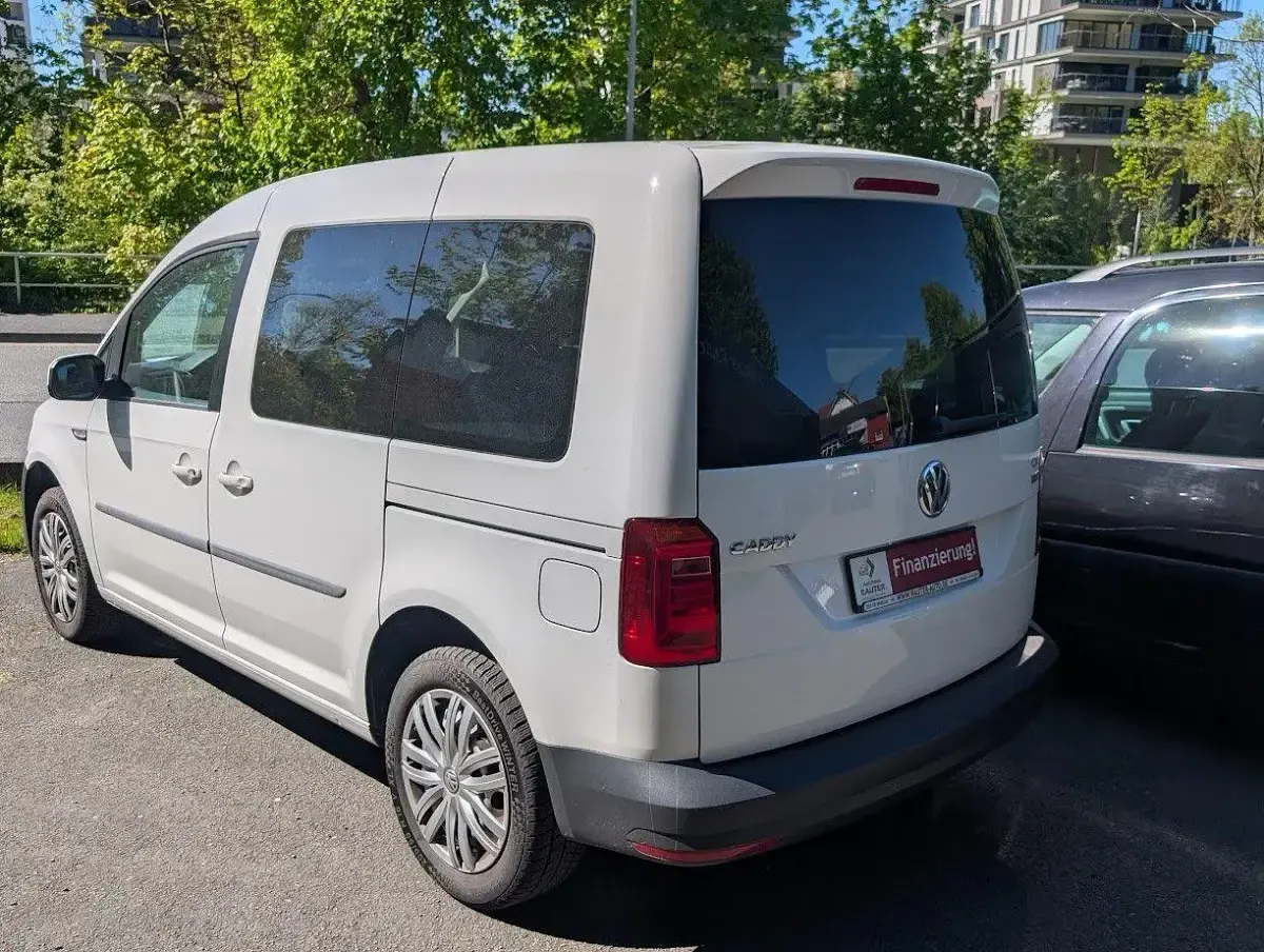 Gebraucht VW Caddy 102 PS (75 kW) 2017 Weiß Van / Kleinbus