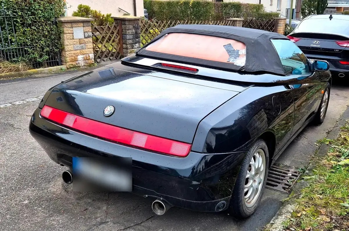 Gebraucht Alfa Romeo Spider 155 PS (114 kW) 1999 Schwarz Cabrio