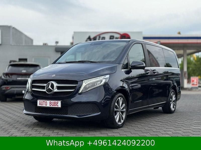Blau Gebraucht 2021 Mercedes V300 Avantgarde Van / Kleinbus | 45.900 € (Superpreis) - Bild 1/4