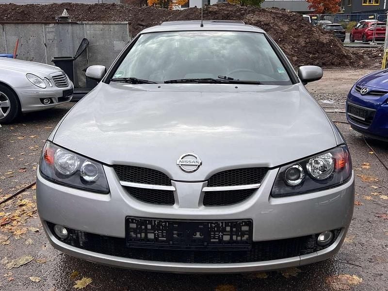 Silver (m) Gebraucht 2005 Nissan Almera Acenta+ Kleinwagen | 1.750 € - Bild 1/4