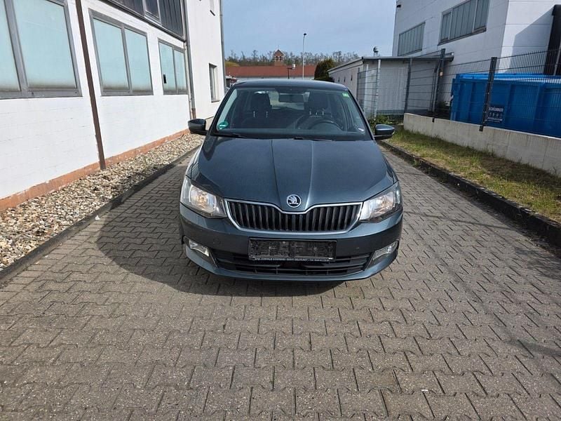Gebraucht Skoda Fabia Ambition 60 PS (44 kW) 2015 Grau Kleinwagen