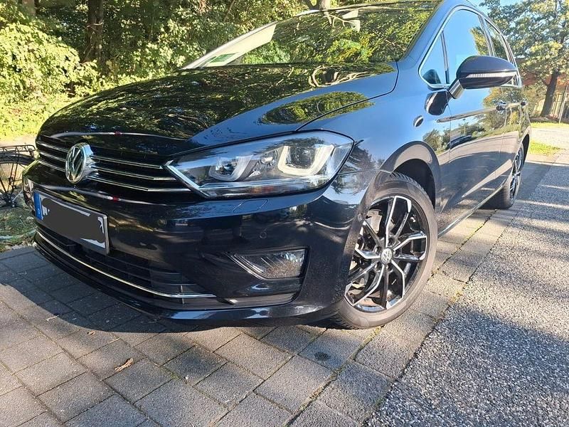 Schwarz Gebraucht 2014 VW Golf Sportsvan Highline Van / Kleinbus | 15.190 € (Fairer Preis) - Bild 1/4