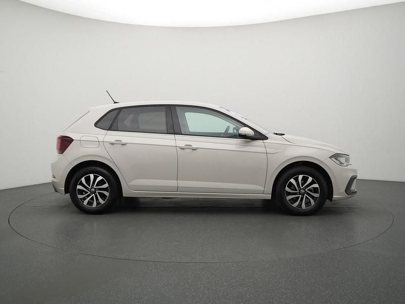 Gebraucht VW Polo Active 95 PS (69 kW) 2023 Ascotgrau Kleinwagen