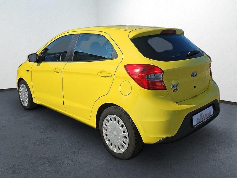 Gebraucht Ford Ka Plus 69 PS (50 kW) 2018 Gelb Kleinwagen