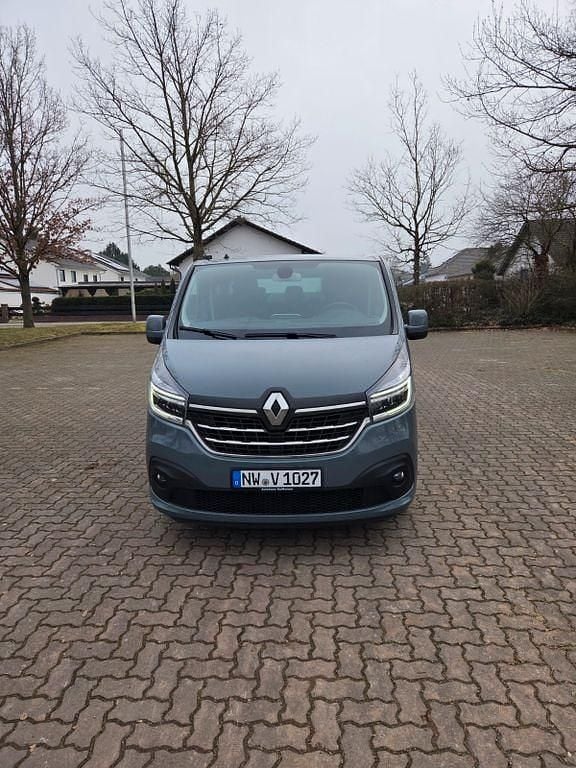 Grau Gebraucht 2020 Renault Trafic Van / Kleinbus | 19.500 € (Guter Preis) - Bild 1/4