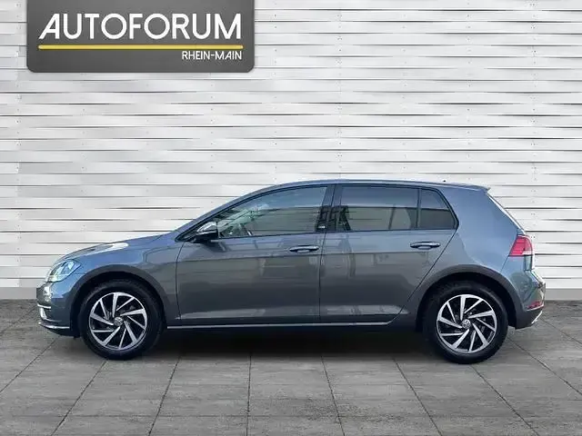 Second-hand VW Golf VII Comfortline 105 CP (77 kW) 2014 Albastru Berlinǎ