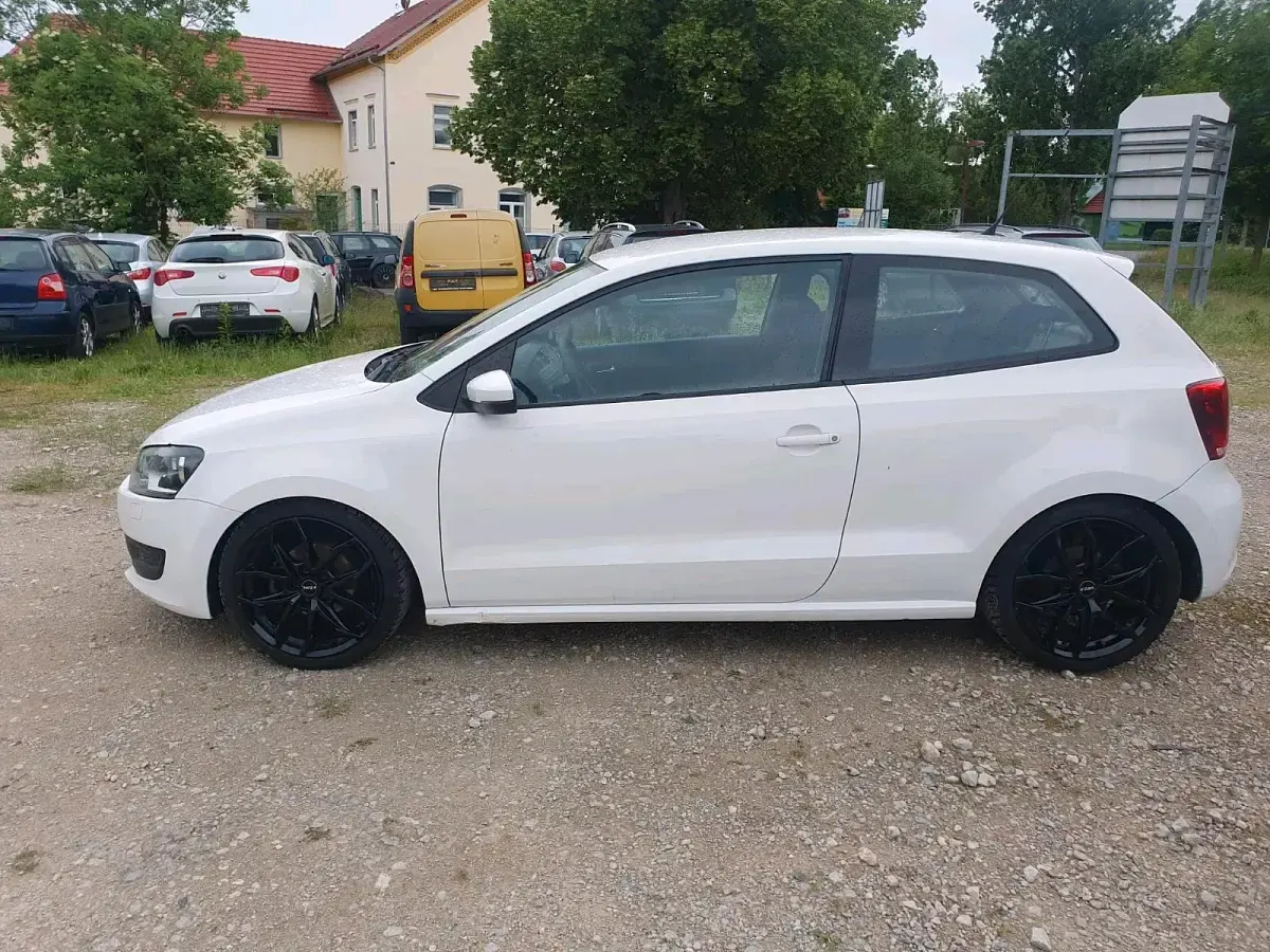 Gebraucht VW Polo Trendline 90 PS (66 kW) 2010 Weiß Kleinwagen