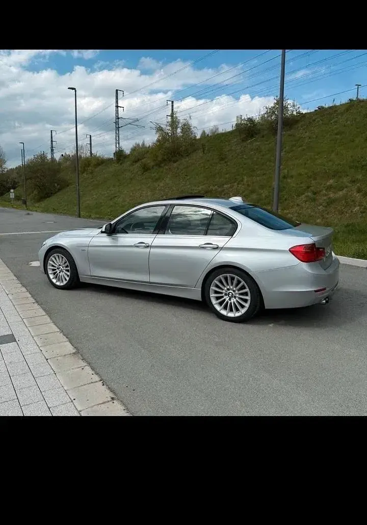 Gebraucht BMW 328 Luxury Line 245 PS (180 kW) 2013 Silber Limousine