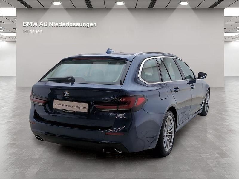 Gebraucht BMW 530 286 PS (210 kW) 2022 Blau Kombi