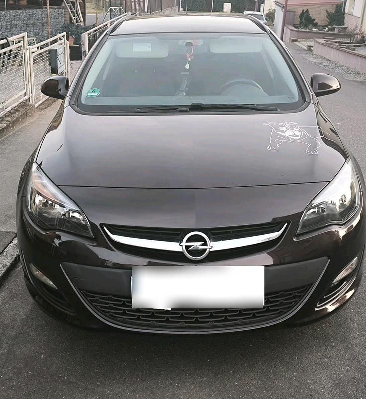 Gebraucht Opel Astra 179 PS (131 kW) 2013 Braun Kombi