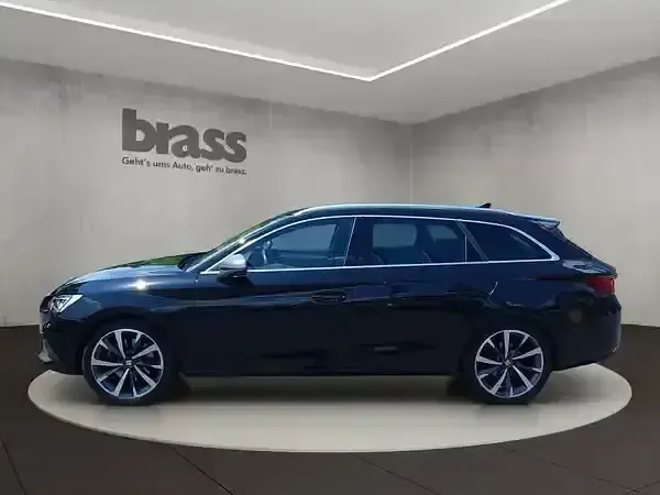 Gebraucht Seat Leon FR 190 PS (139 kW) 2022 Midnight schwarz metallic SUV
