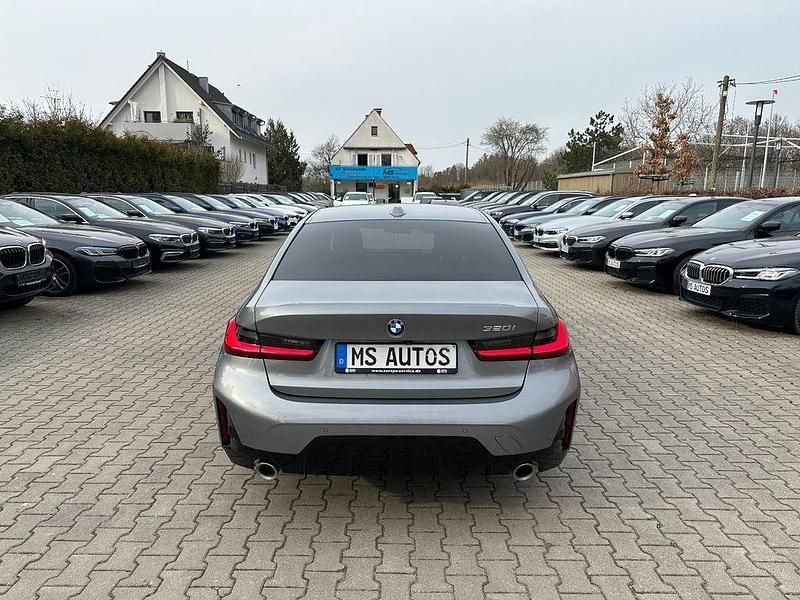 Gebraucht BMW 320 M Sport 184 PS (135 kW) 2023 Grau Limousine
