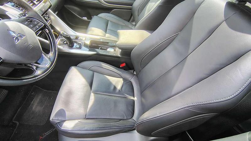 Gebraucht Mitsubishi Eclipse Cross Top 98 PS (72 kW) 2021 Rot SUV