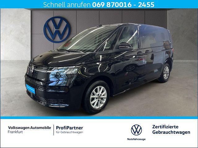 Deep black perleffekt Gebraucht 2024 VW T7 Life Van | 49.980 € (Superpreis) - Bild 1/4