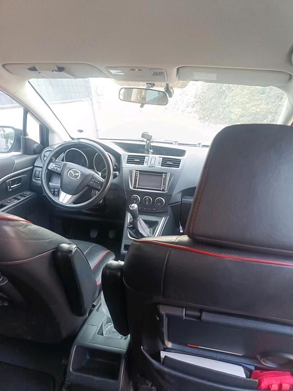 Gebraucht Mazda 5 116 PS (85 kW) 2011 Schwarz Van / Kleinbus