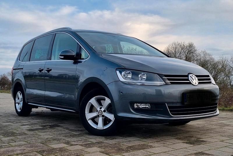 Gebraucht VW Sharan Sound 150 PS (110 kW) 2018 Grau Van / Kleinbus