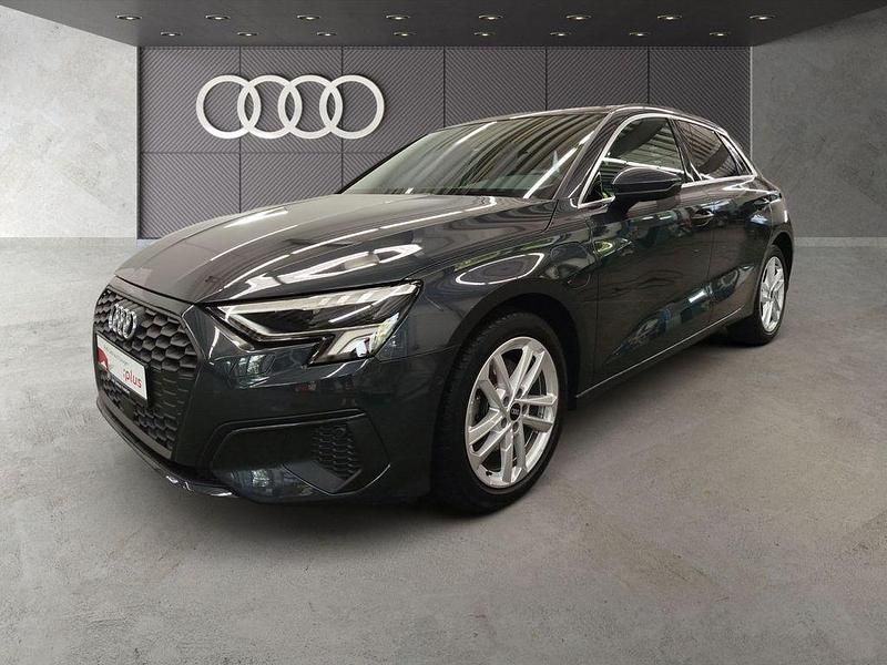 Grau Gebraucht 2022 Audi A3 Sportback e-tron Sport Limousine | 26.850 € (Etwas zu teuer) - Bild 1/2