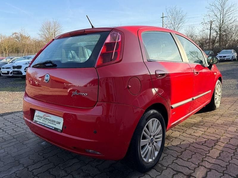 Gebraucht Fiat Punto Dynamic 90 PS (66 kW) 2006 Rot Limousine